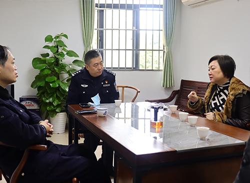 增强党建共建，亲近警企关系